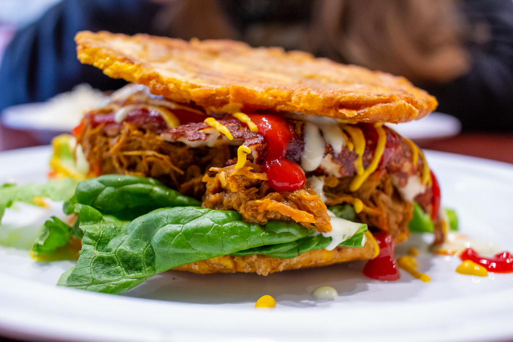 PATACÓN DE POLLO